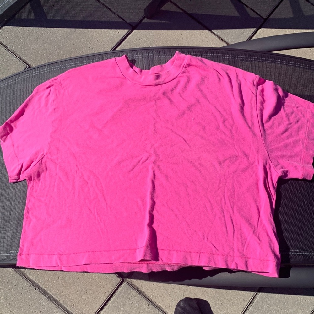 Wide pink GAP crop top